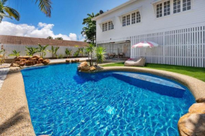 3 Palms Lagoon Pool Villa